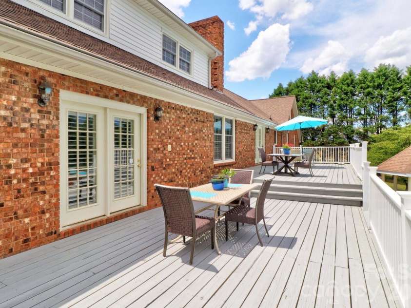 4723 Old Mountain Road, Stony Point, NC 28678.  MLS# CAR4386076, YatesRealty ID 28991. 
