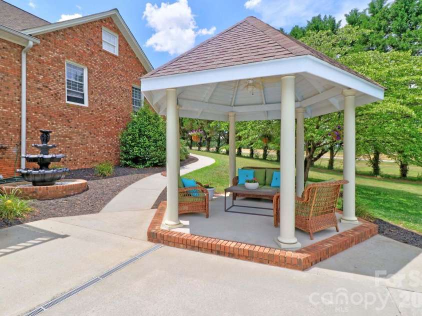 4723 Old Mountain Road, Stony Point, NC 28678.  MLS# CAR4386076, YatesRealty ID 28991. 