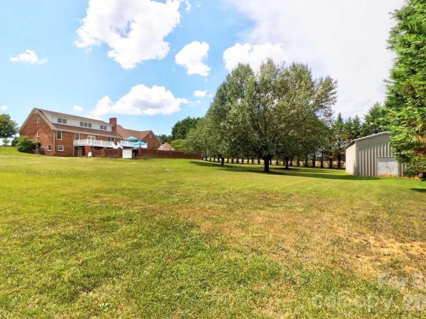 4723 Old Mountain Road, Stony Point, NC 28678.  MLS# CAR4386076, YatesRealty ID 28991. 