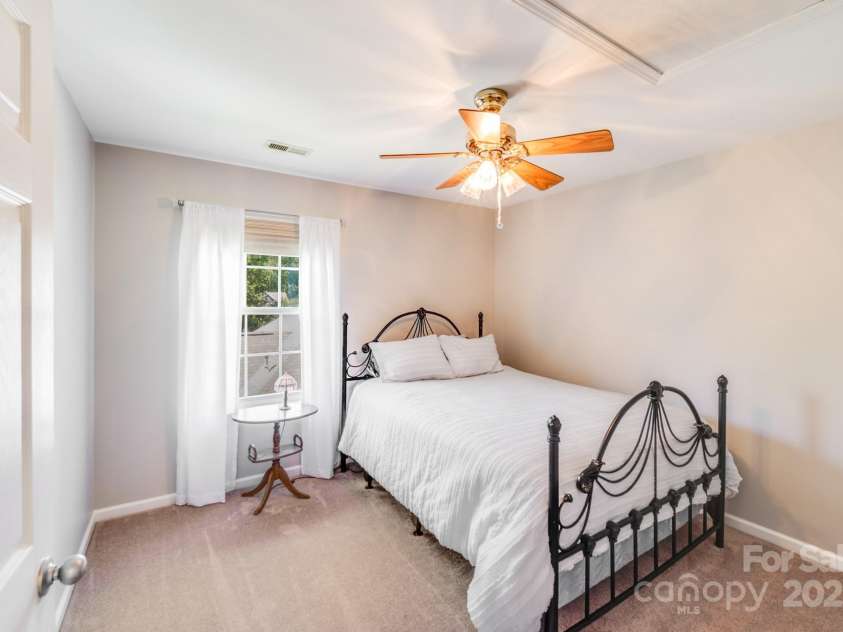 15811 Burlingame Drive, Huntersville, NC 28078.  MLS# CAR4269192, YatesRealty ID 28992. 3RD BEDROOM