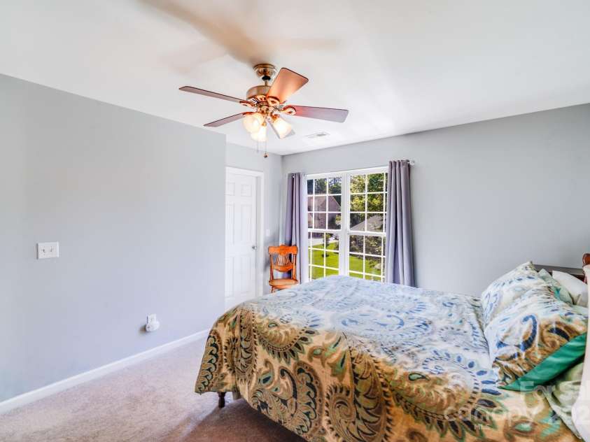 15811 Burlingame Drive, Huntersville, NC 28078.  MLS# CAR4269192, YatesRealty ID 28992. 