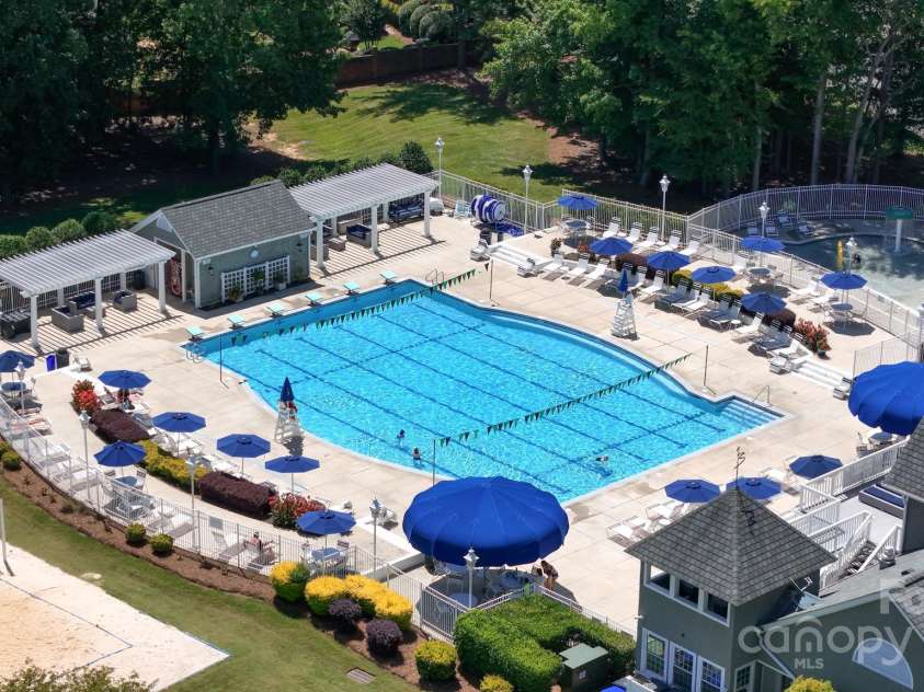 15811 Burlingame Drive, Huntersville, NC 28078.  MLS# CAR4269192, YatesRealty ID 28992. BEAUTIFUL SWIMMING POOL