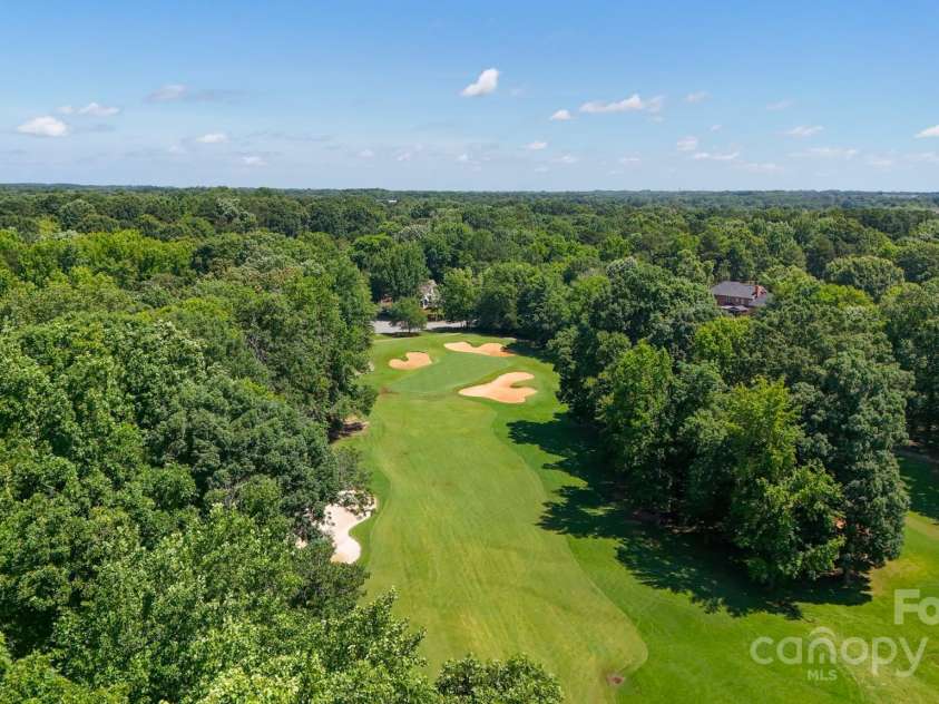 15811 Burlingame Drive, Huntersville, NC 28078.  MLS# CAR4269192, YatesRealty ID 28992. BIRKDALE GOLF COURSE RIGHT NEARBY ARNOLD PALMER DESIGN
