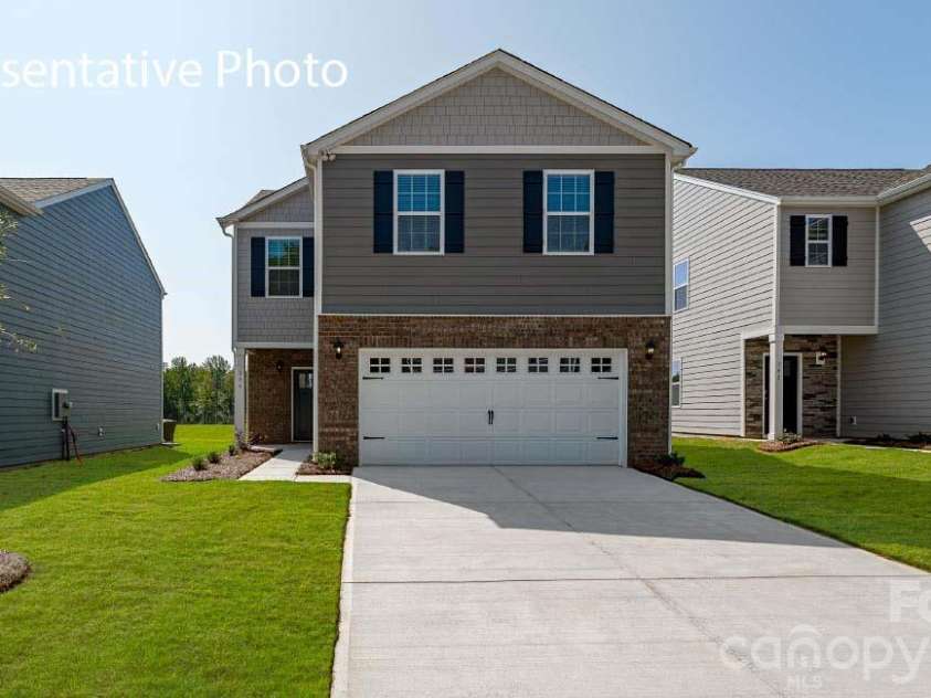 2117 Moorside Court, Lancaster, SC 29720.  MLS# CAR4391376, YatesRealty ID 28992. 