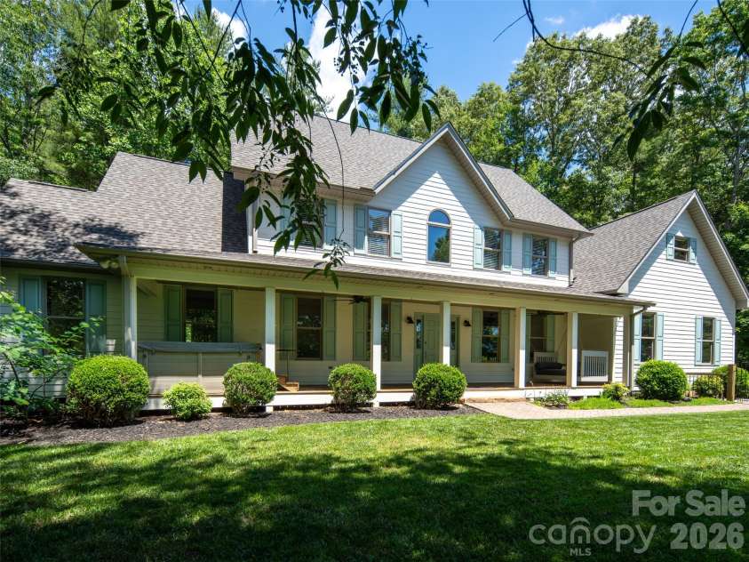 103 Woodburn Drive, Swannanoa, NC 28778.  MLS# CAR4391361, YatesRealty ID 28994. 