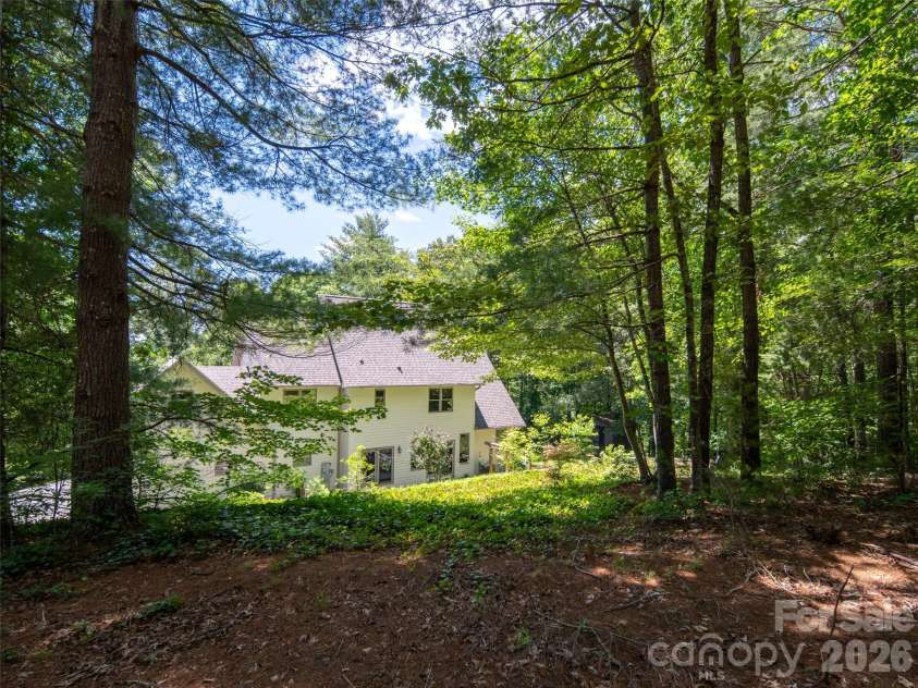 103 Woodburn Drive, Swannanoa, NC 28778.  MLS# CAR4391361, YatesRealty ID 28994. 