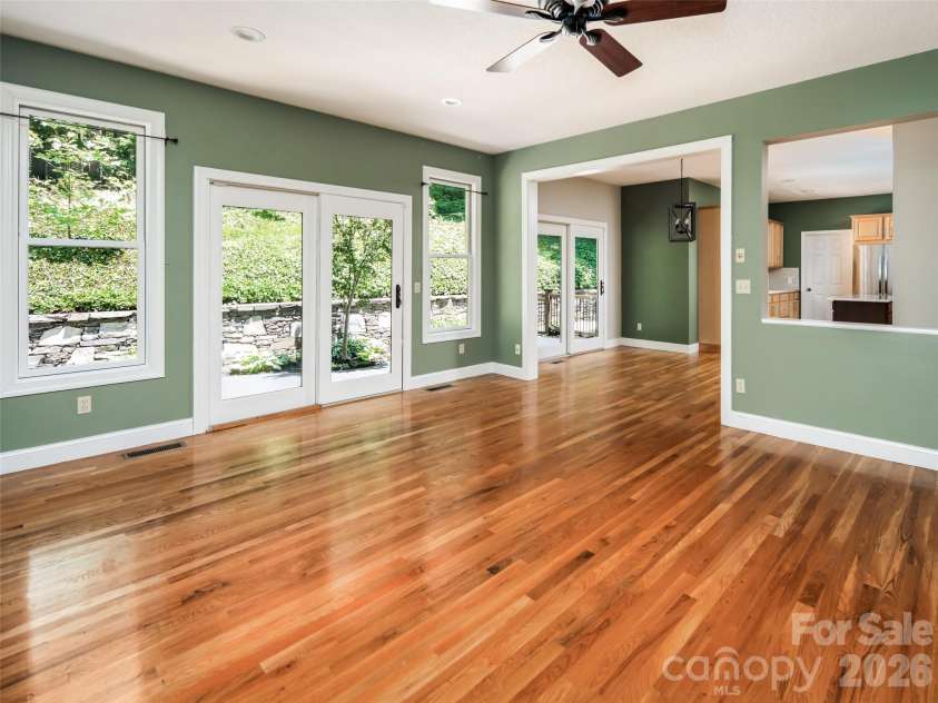 103 Woodburn Drive, Swannanoa, NC 28778.  MLS# CAR4391361, YatesRealty ID 28994. 