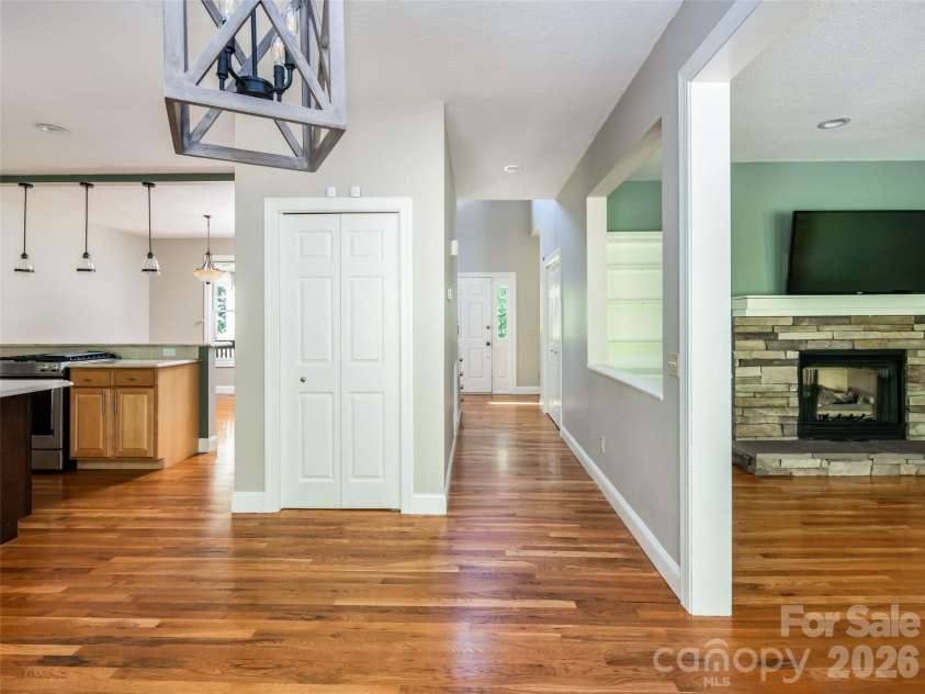 103 Woodburn Drive, Swannanoa, NC 28778.  MLS# CAR4391361, YatesRealty ID 28994. 