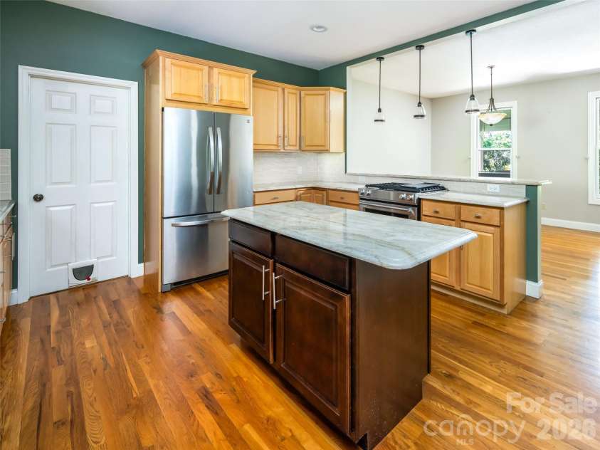 103 Woodburn Drive, Swannanoa, NC 28778.  MLS# CAR4391361, YatesRealty ID 28994. 