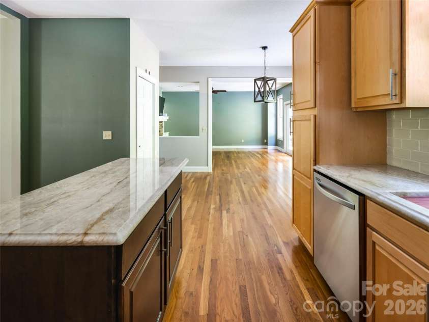 103 Woodburn Drive, Swannanoa, NC 28778.  MLS# CAR4391361, YatesRealty ID 28994. 