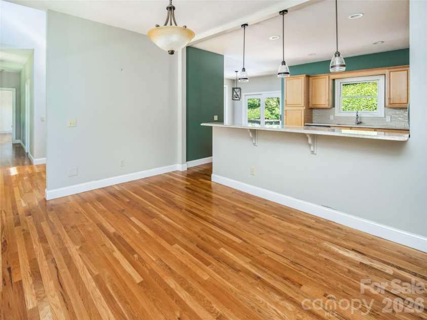 103 Woodburn Drive, Swannanoa, NC 28778.  MLS# CAR4391361, YatesRealty ID 28994. 