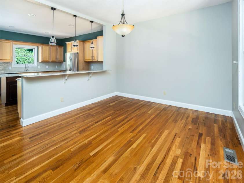 103 Woodburn Drive, Swannanoa, NC 28778.  MLS# CAR4391361, YatesRealty ID 28994. 