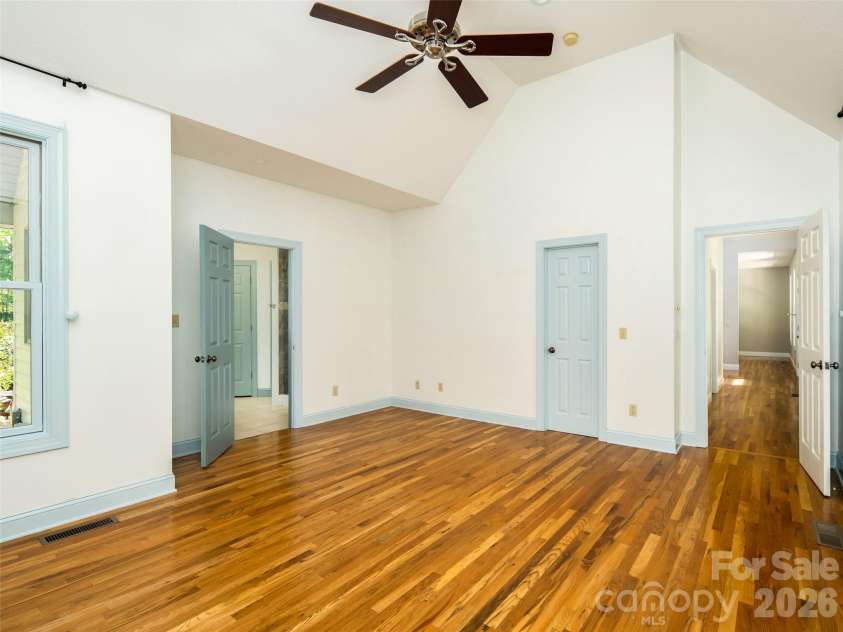 103 Woodburn Drive, Swannanoa, NC 28778.  MLS# CAR4391361, YatesRealty ID 28994. 