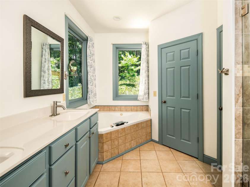 103 Woodburn Drive, Swannanoa, NC 28778.  MLS# CAR4391361, YatesRealty ID 28994. 