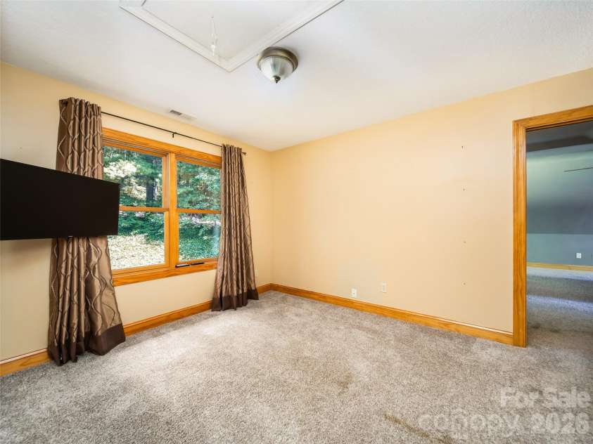 103 Woodburn Drive, Swannanoa, NC 28778.  MLS# CAR4391361, YatesRealty ID 28994. 