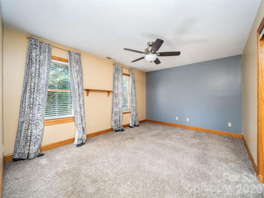 103 Woodburn Drive, Swannanoa, NC 28778.  MLS# CAR4391361, YatesRealty ID 28994. 
