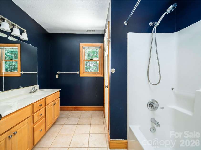 103 Woodburn Drive, Swannanoa, NC 28778.  MLS# CAR4391361, YatesRealty ID 28994. 