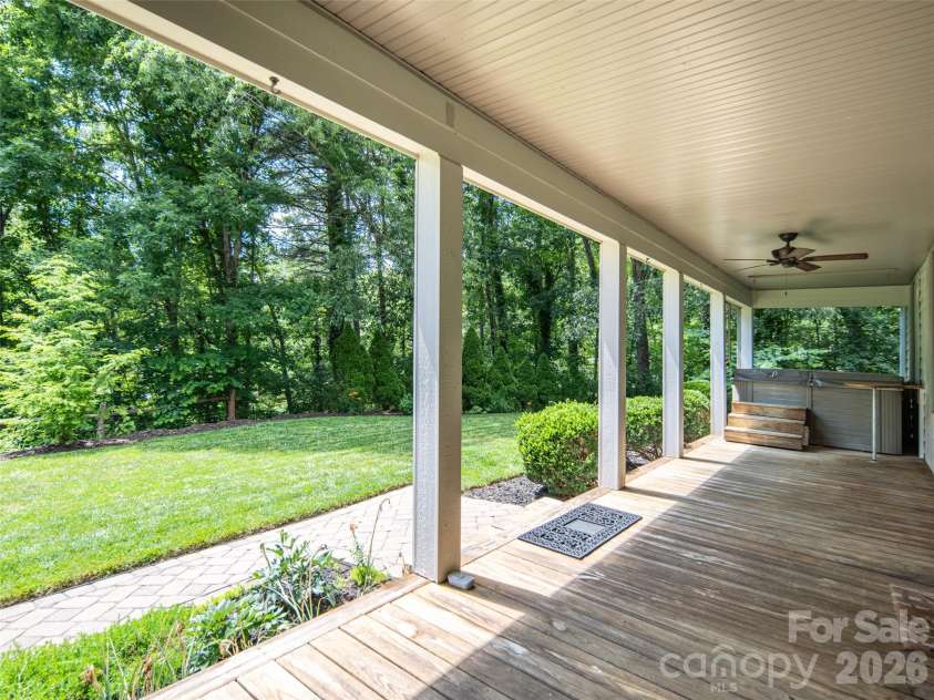 103 Woodburn Drive, Swannanoa, NC 28778.  MLS# CAR4391361, YatesRealty ID 28994. 