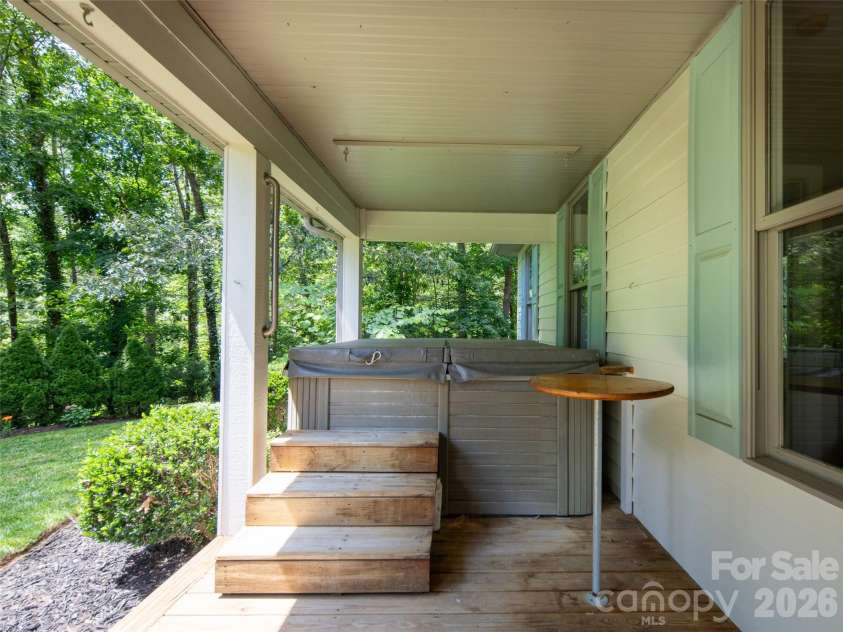 103 Woodburn Drive, Swannanoa, NC 28778.  MLS# CAR4391361, YatesRealty ID 28994. 
