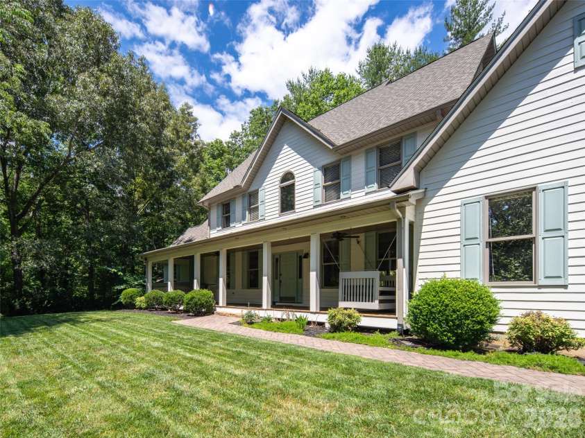 103 Woodburn Drive, Swannanoa, NC 28778.  MLS# CAR4391361, YatesRealty ID 28994. 
