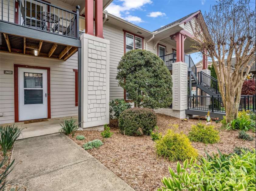 2403 Deermouse Way, Hendersonville, NC 28792.  MLS# CAR4246163, YatesRealty ID 28995. 