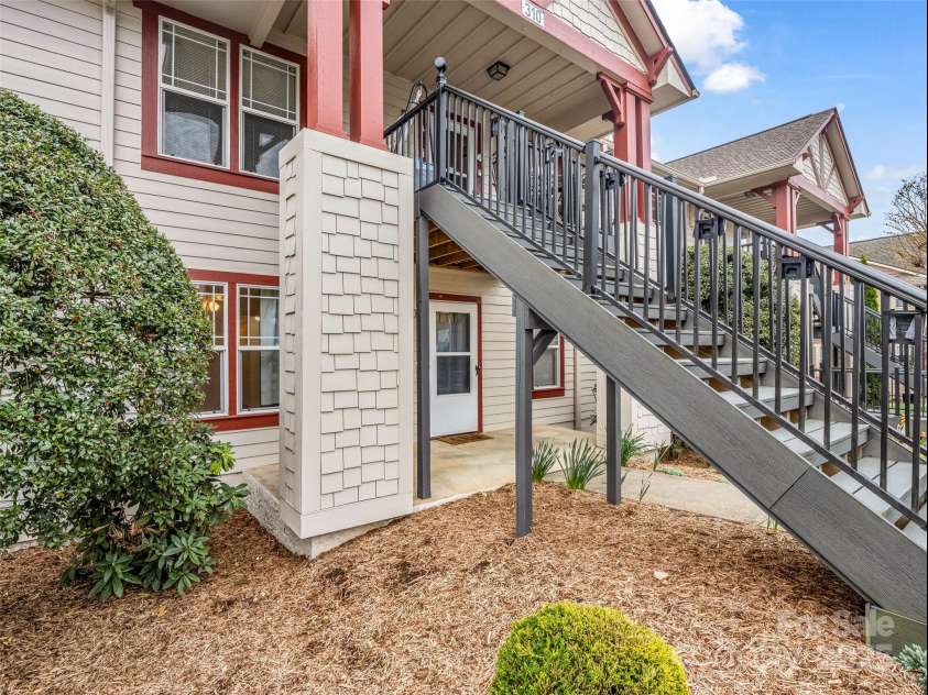 2403 Deermouse Way, Hendersonville, NC 28792.  MLS# CAR4246163, YatesRealty ID 28995. 