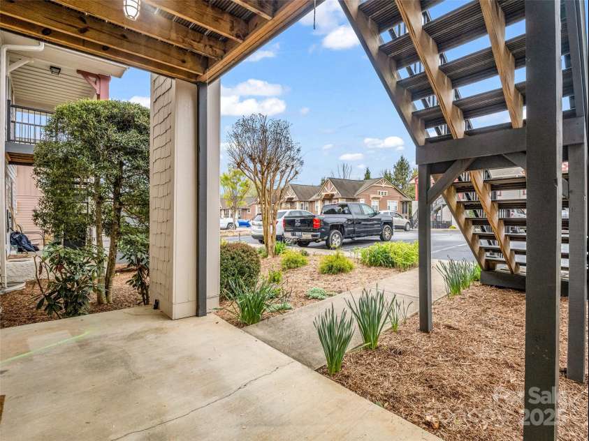 2403 Deermouse Way, Hendersonville, NC 28792.  MLS# CAR4246163, YatesRealty ID 28995. 