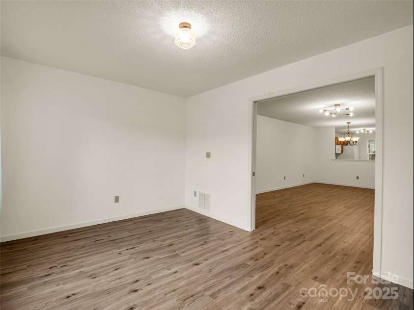 2403 Deermouse Way, Hendersonville, NC 28792.  MLS# CAR4246163, YatesRealty ID 28995. 