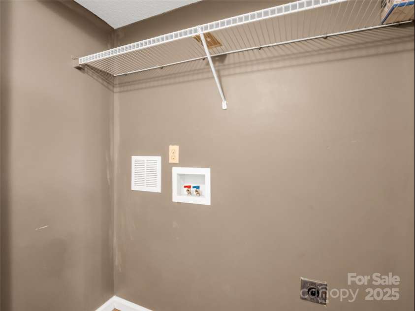 2403 Deermouse Way, Hendersonville, NC 28792.  MLS# CAR4246163, YatesRealty ID 28995. 