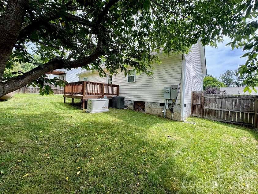 95 Newberry Drive, Fletcher, NC 28732.  MLS# CAR4391054, YatesRealty ID 28996. 