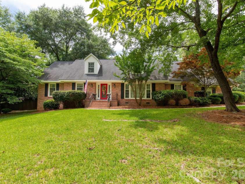 514 Rock Springs Road, Lancaster, SC 29720.  MLS# CAR4389462, YatesRealty ID 28997. 