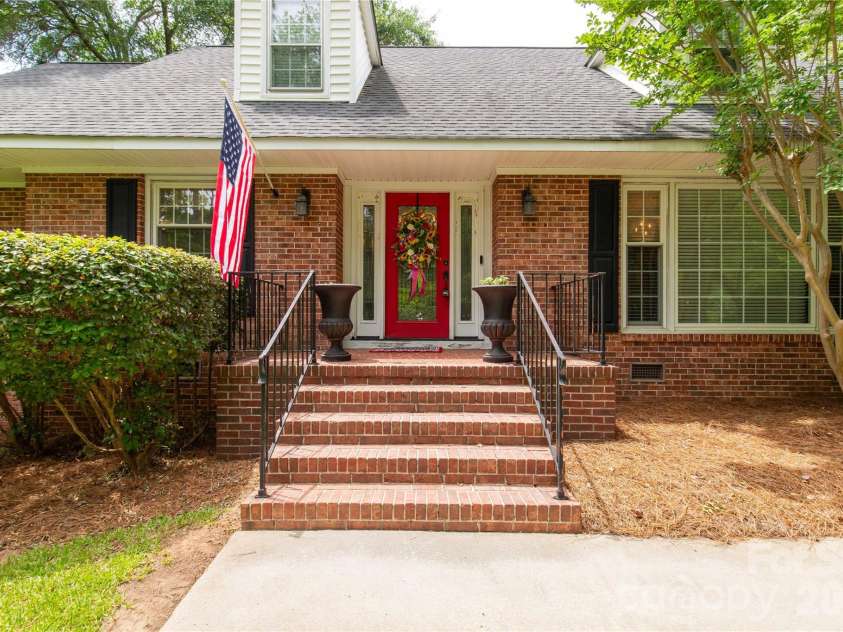 514 Rock Springs Road, Lancaster, SC 29720.  MLS# CAR4389462, YatesRealty ID 28997. 