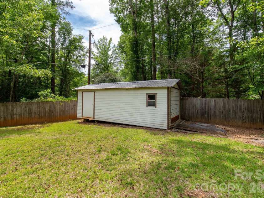 514 Rock Springs Road, Lancaster, SC 29720.  MLS# CAR4389462, YatesRealty ID 28997. 