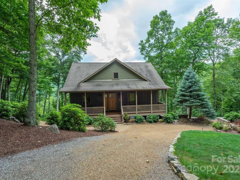 596 Ridge Runner Road, Burnsville, NC 28714.  MLS# CAR4296131, YatesRealty ID 29. 