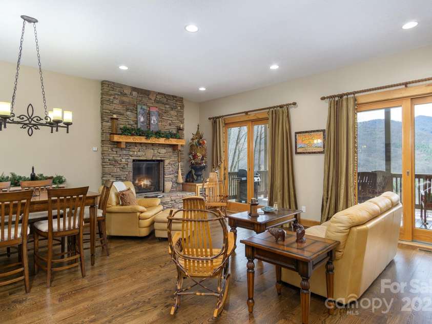 596 Ridge Runner Road, Burnsville, NC 28714.  MLS# CAR4296131, YatesRealty ID 29. 