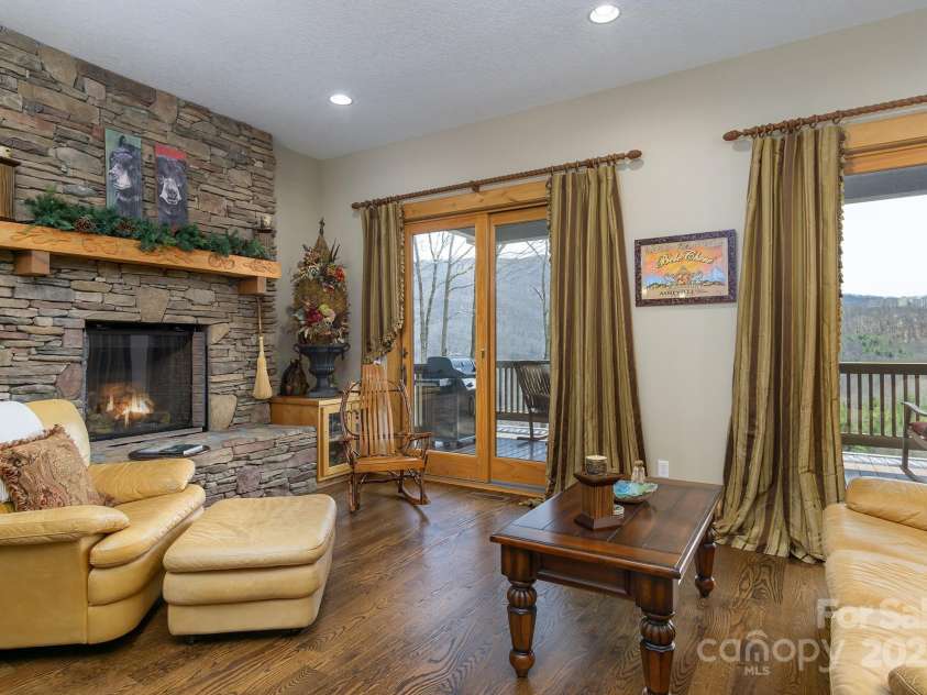 596 Ridge Runner Road, Burnsville, NC 28714.  MLS# CAR4296131, YatesRealty ID 29. 