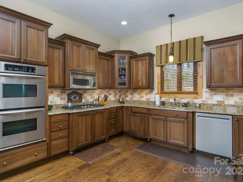 596 Ridge Runner Road, Burnsville, NC 28714.  MLS# CAR4296131, YatesRealty ID 29. 