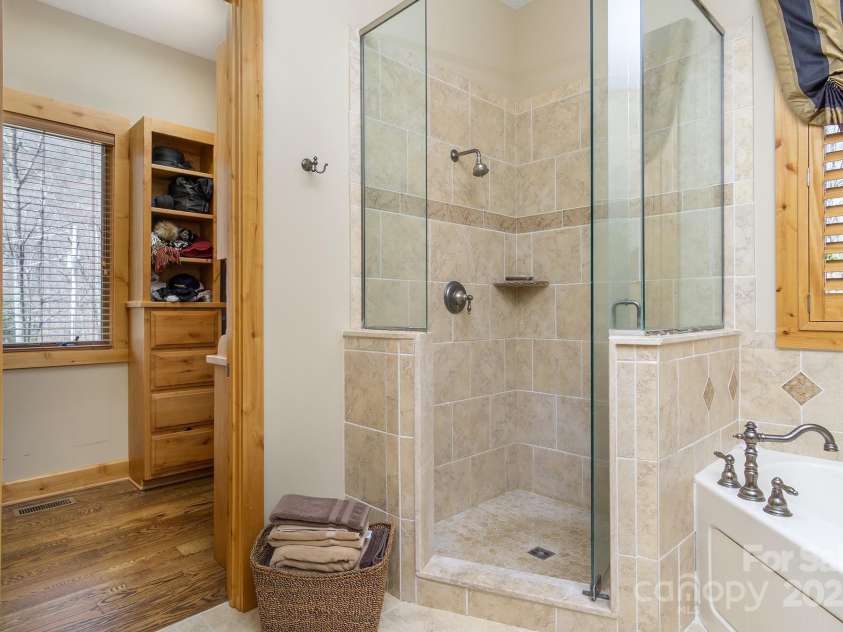 596 Ridge Runner Road, Burnsville, NC 28714.  MLS# CAR4296131, YatesRealty ID 29. 