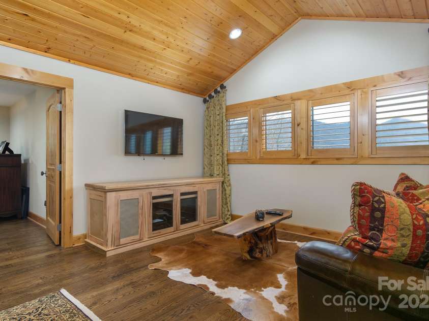 596 Ridge Runner Road, Burnsville, NC 28714.  MLS# CAR4296131, YatesRealty ID 29. 