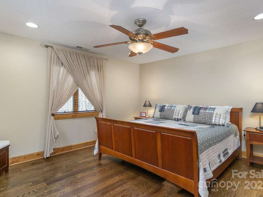 596 Ridge Runner Road, Burnsville, NC 28714.  MLS# CAR4296131, YatesRealty ID 29. 