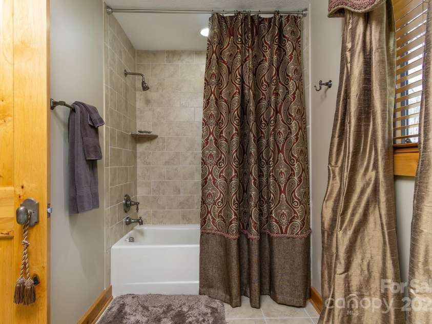 596 Ridge Runner Road, Burnsville, NC 28714.  MLS# CAR4296131, YatesRealty ID 29. 