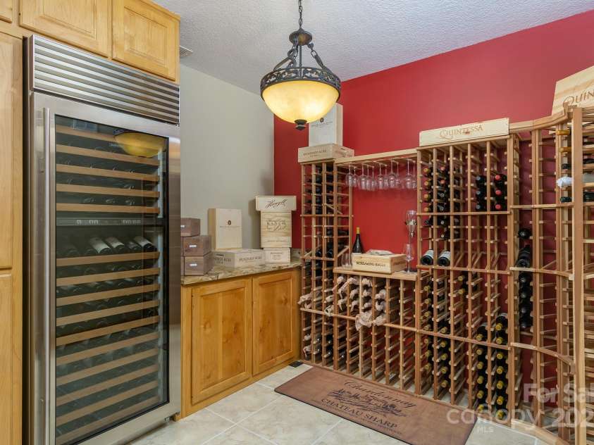 596 Ridge Runner Road, Burnsville, NC 28714.  MLS# CAR4296131, YatesRealty ID 29. 