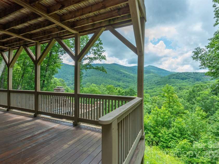 596 Ridge Runner Road, Burnsville, NC 28714.  MLS# CAR4296131, YatesRealty ID 29. 