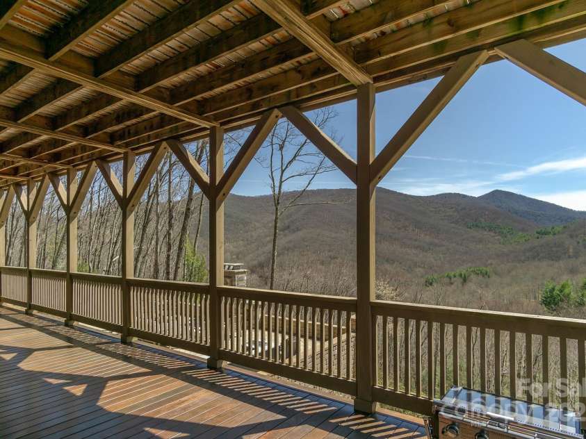 596 Ridge Runner Road, Burnsville, NC 28714.  MLS# CAR4296131, YatesRealty ID 29. 