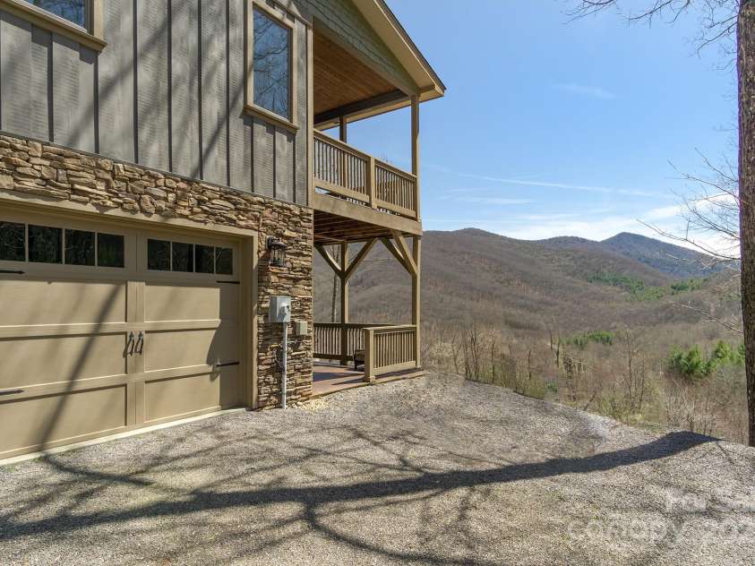 596 Ridge Runner Road, Burnsville, NC 28714.  MLS# CAR4296131, YatesRealty ID 29. 