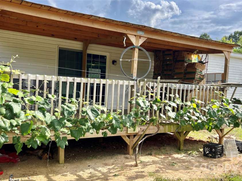 1824 Germantown Place, Dillon, SC 29536.  MLS# CAR4203328, YatesRealty ID 290. 