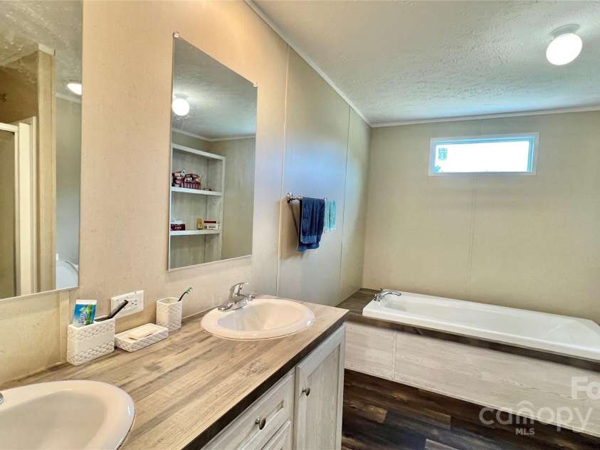 1824 Germantown Place, Dillon, SC 29536.  MLS# CAR4203328, YatesRealty ID 290. 