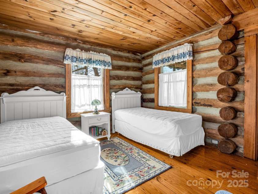 229 Wetherbee Lane, Sunset, SC 29685.  MLS# CAR4205416, YatesRealty ID 2900. 