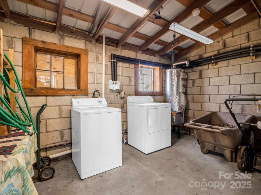 229 Wetherbee Lane, Sunset, SC 29685.  MLS# CAR4205416, YatesRealty ID 2900. 