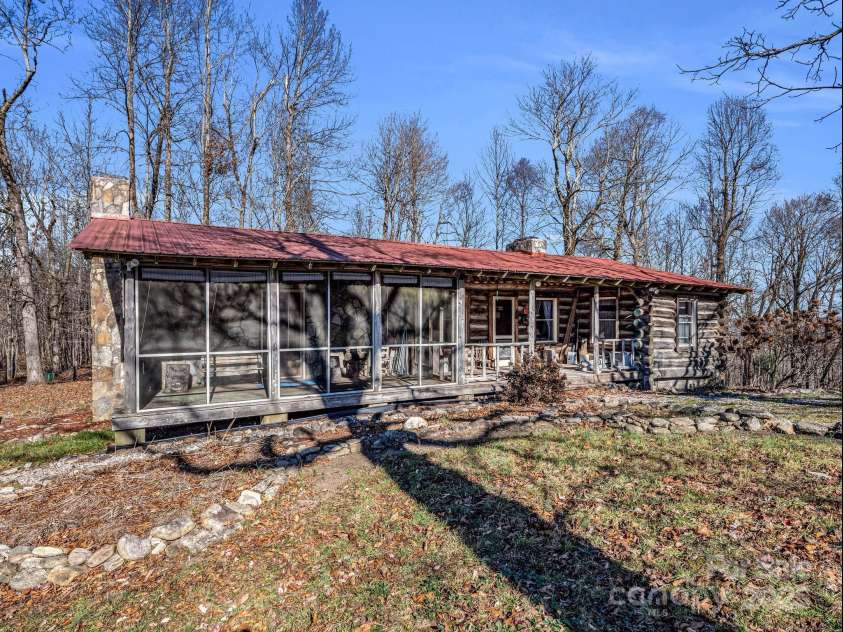 229 Wetherbee Lane, Sunset, SC 29685.  MLS# CAR4205416, YatesRealty ID 2900. 